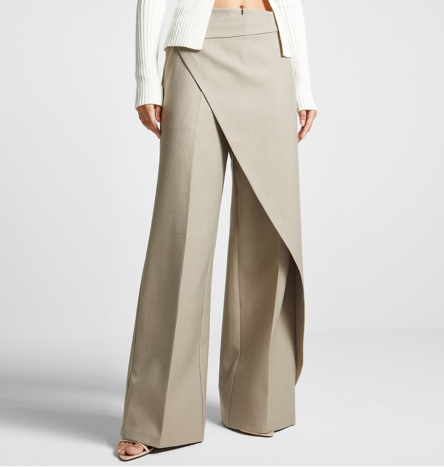 Wide leg wrap style tailored trousers.