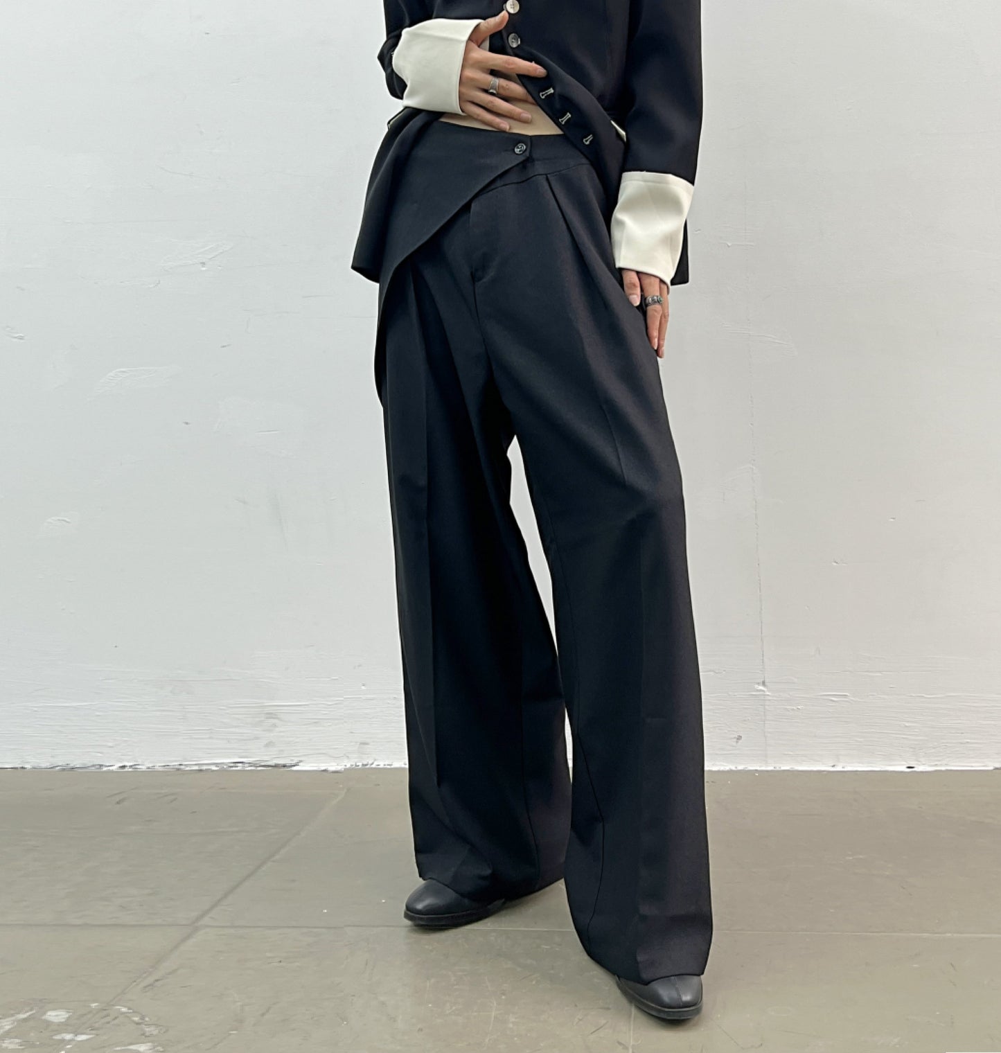 Asymmetrical wrap unisex trouser.